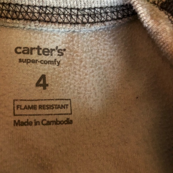 4t Carter’s pjs - Picture 4 of 4